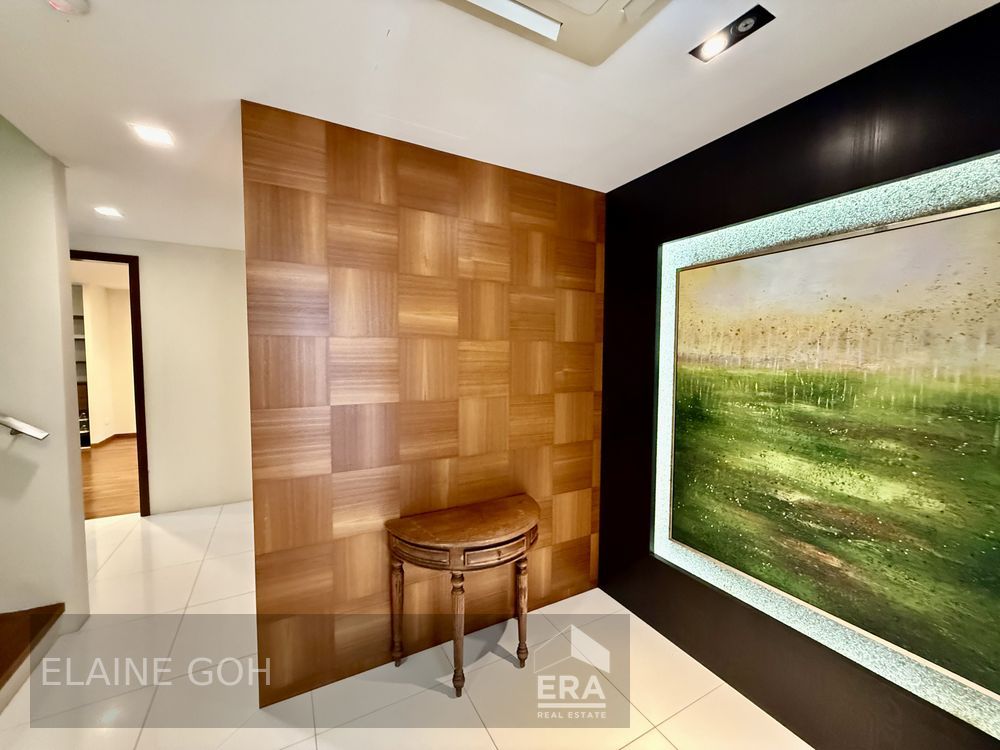 3.5 Storey Semi-d Freehold 4 Rooms Pte Lift & Pool 1 Km Henry Park Pri