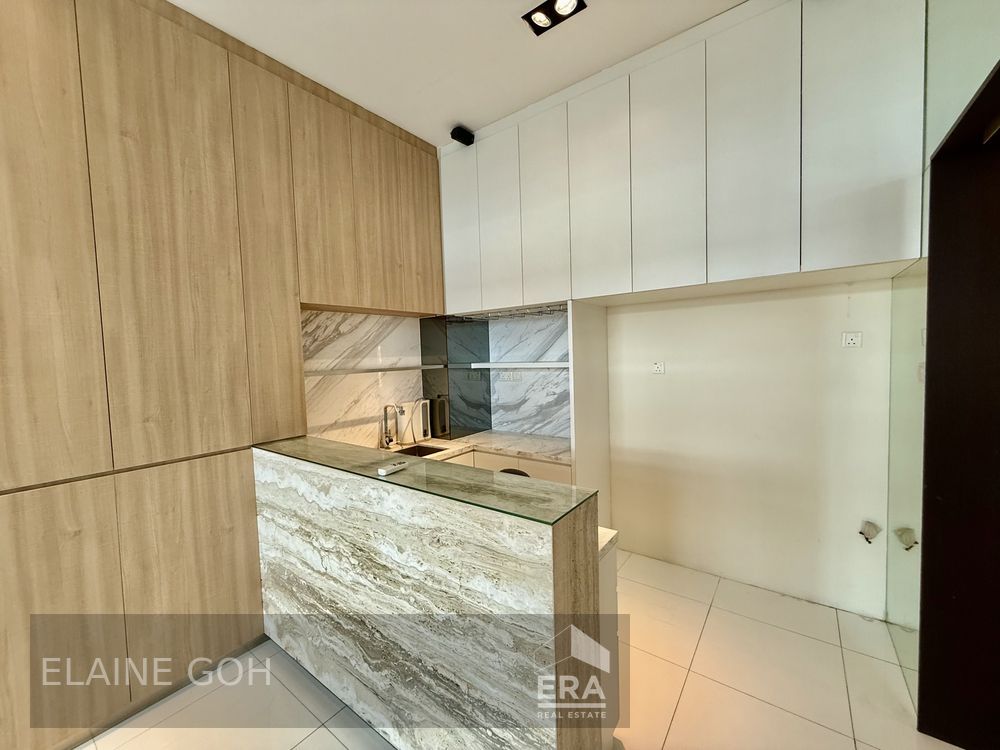 3.5 Storey Semi-d Freehold 4 Rooms Pte Lift & Pool 1 Km Henry Park Pri
