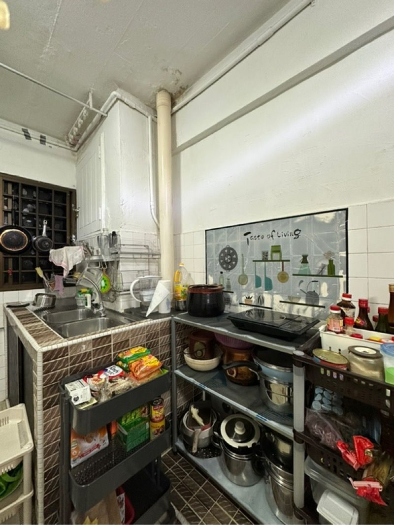 229 Bukit Batok East Avenue 3 HDB Apartment Room Rental, $450, 1 Bed 107 sqft $4.21 psf