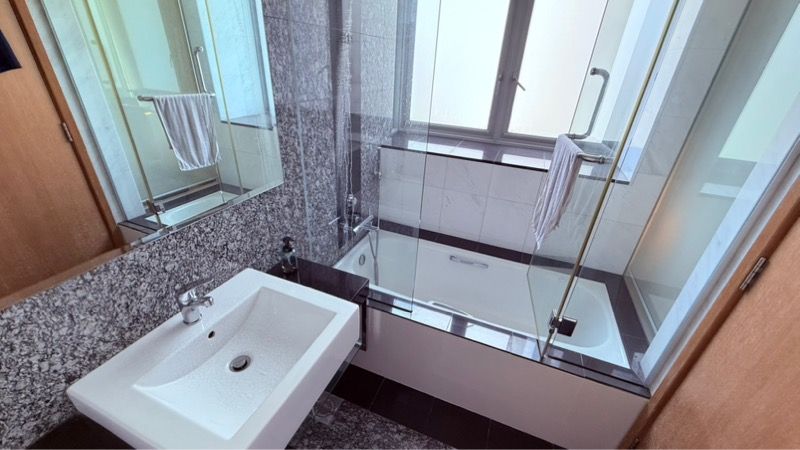 The Metz Condominium For Rent, $7,000, 2 Bed 2 Bath 1,023 sqft $6.84 psf