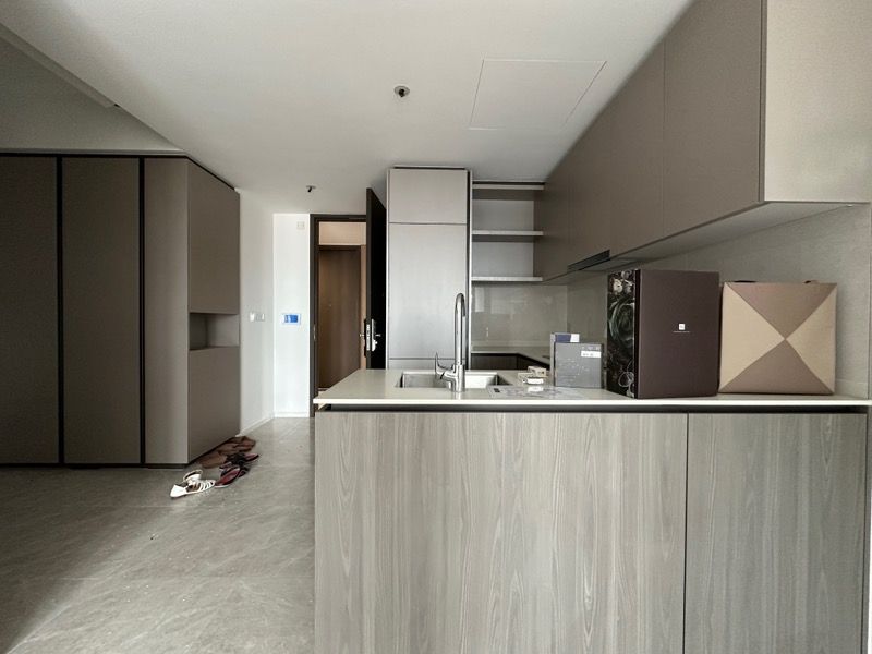 Piccadilly Grand Condominium For Rent, $5,500, 2 Bed 2 Bath 710 sqft $7.75 psf