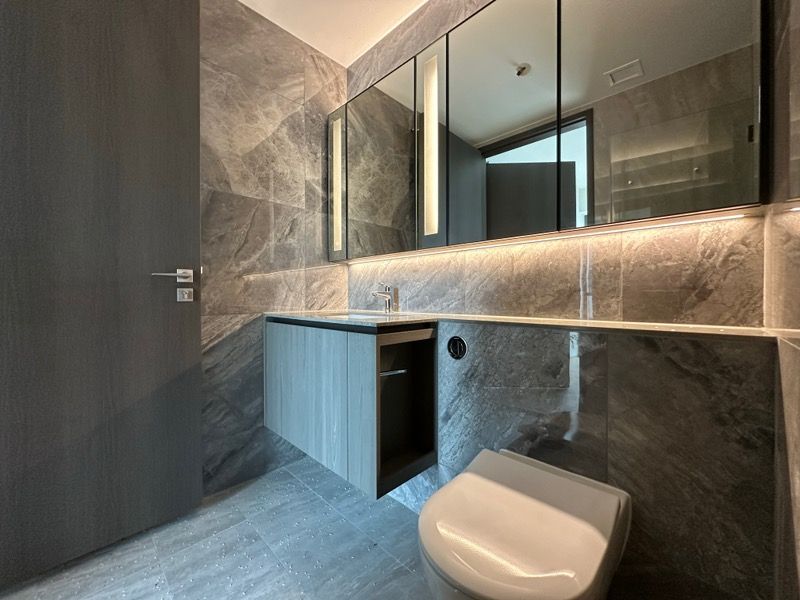 Piccadilly Grand Condominium For Rent, $5,500, 2 Bed 2 Bath 710 sqft $7.75 psf