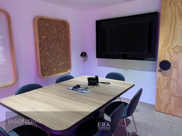 Fully Fitted Office With Loft & Cozy Renovations