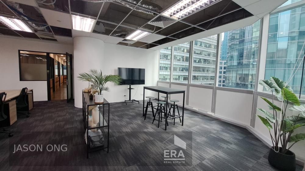 Fully Fitted Office With Brand New Furniture