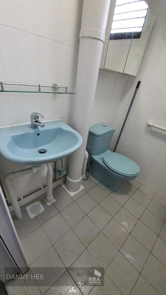 Walking Distance to Bedok Central and Mall