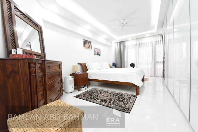 3+1 Bedrooms @ 73 Meyer Road, Hawai Tower