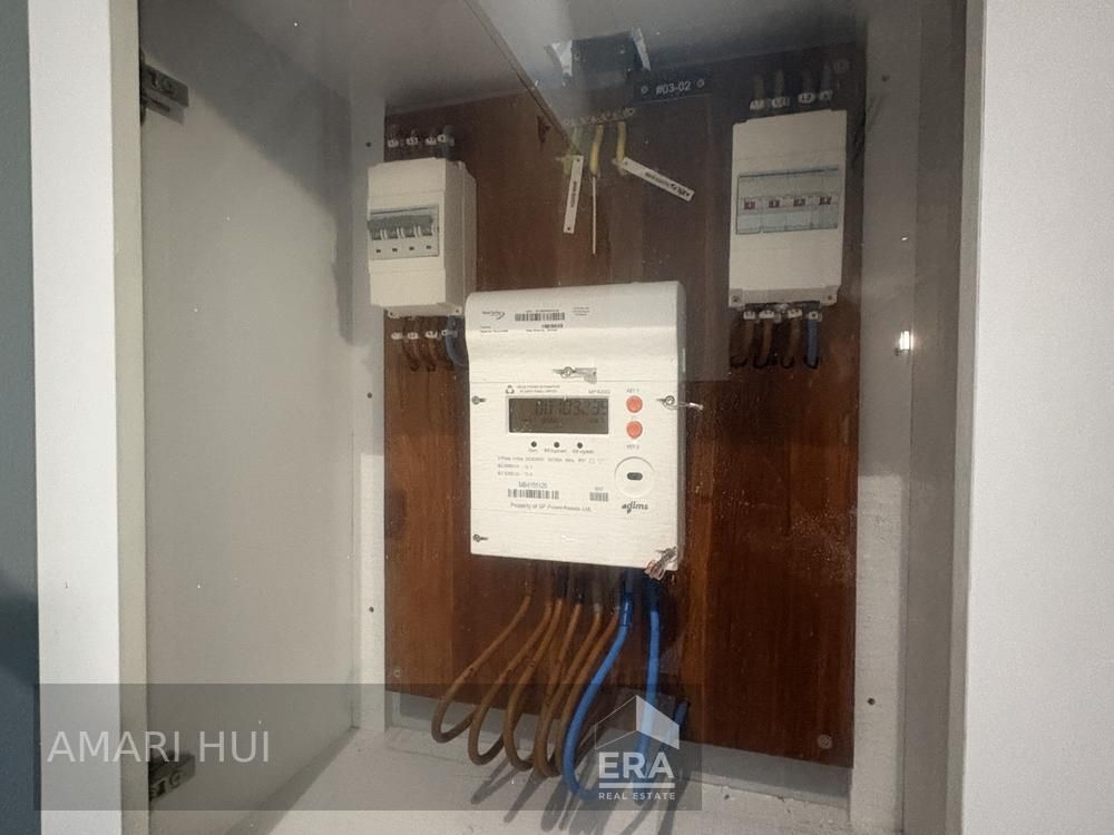 Office for Rent, High Ceiling