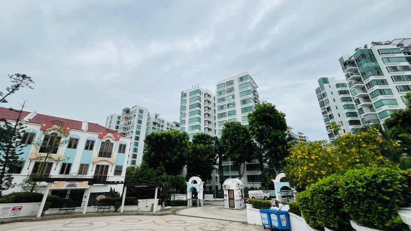 D'Manor Condominium Room Rental, $1,700, 1 Bed 1 Bath 450 sqft $3.78 psf