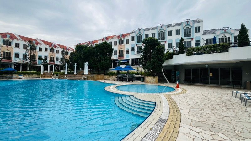 D'Manor Condominium Room Rental, $1,700, 1 Bed 1 Bath 450 sqft $3.78 psf