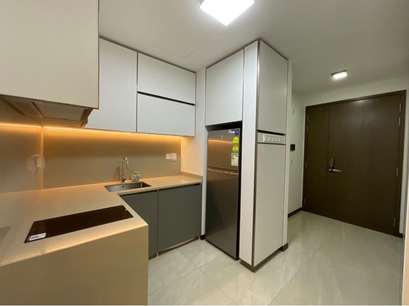 Normanton Park Condominium For Rent, $4,200, 2 Bed 1 Bath 635 sqft $6.61 psf