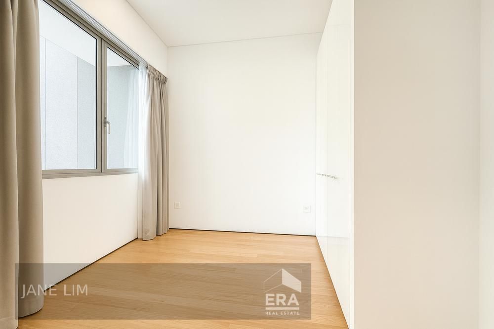 Minutes to Orchard Road, Mrt, Amenities. Overlooking Pool!