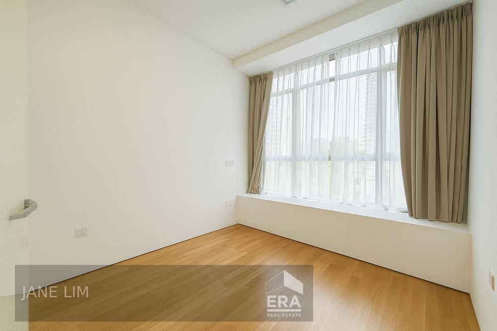 Minutes to Orchard Road, Mrt, Amenities. Overlooking Pool!