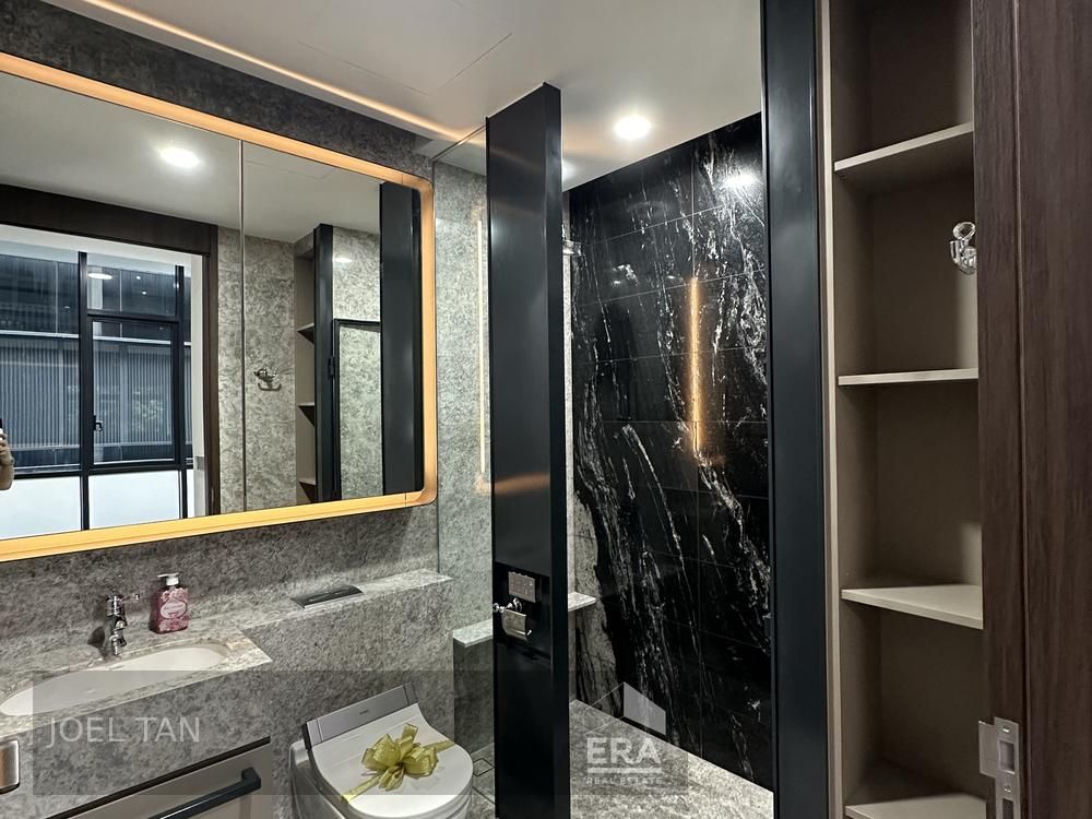 Walk to Holland Village. Ready From Jan 2026. Video Available.