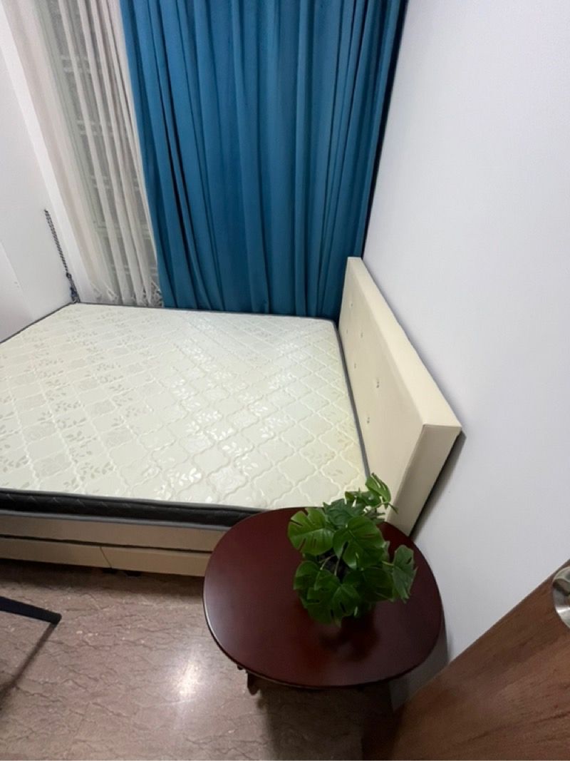 Tiara Apartment Room Rental, $1,400, 1 Bed 1 Bath 100 sqft $14.00 psf