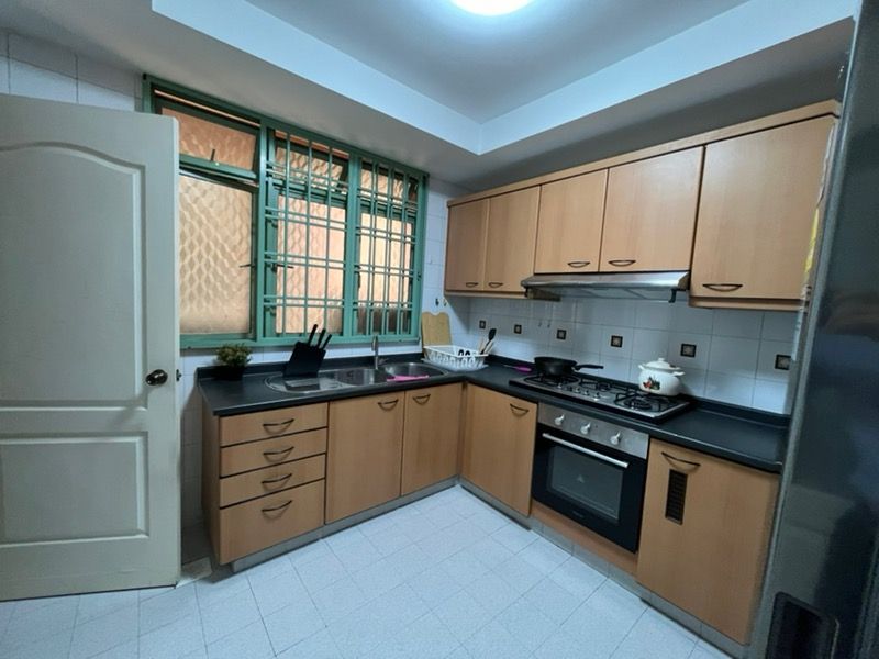 Tiara Apartment Room Rental, $1,400, 1 Bed 1 Bath 100 sqft $14.00 psf