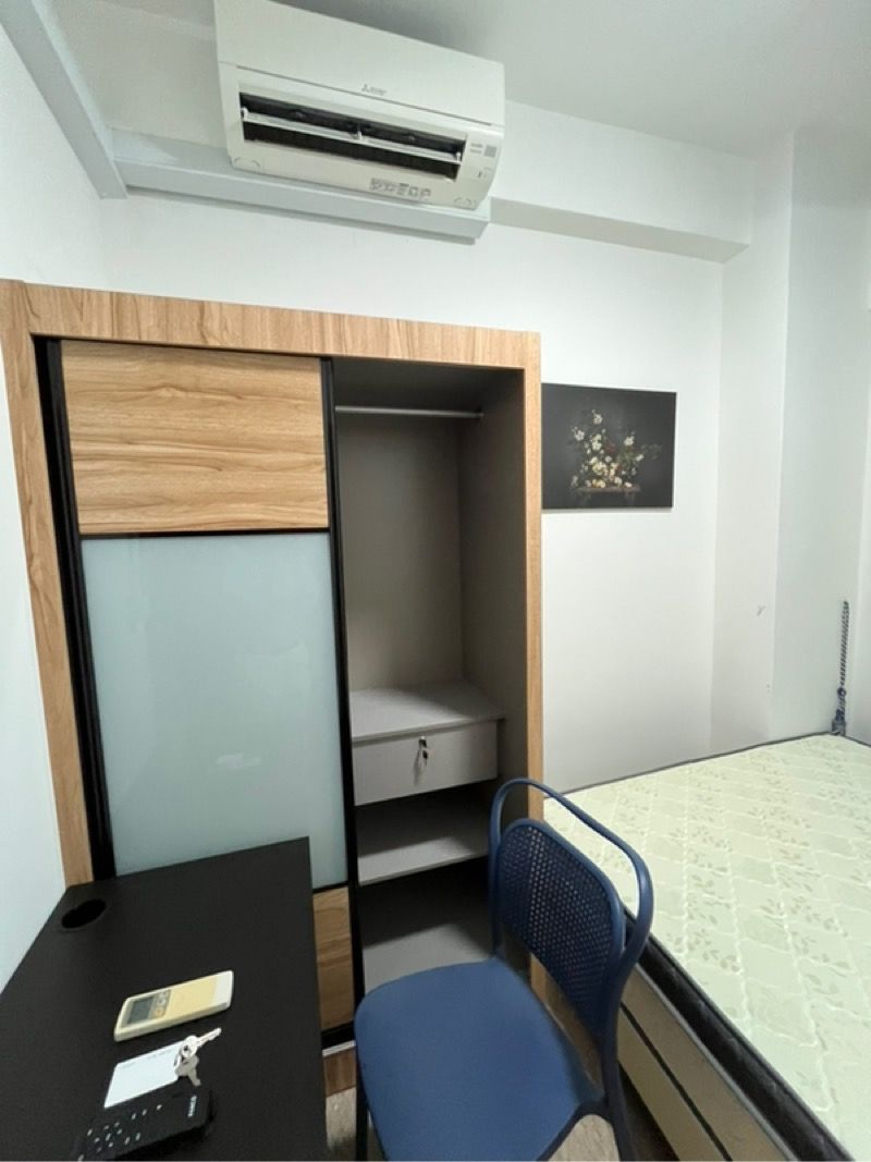 Tiara Apartment Room Rental, $1,400, 1 Bed 1 Bath 100 sqft $14.00 psf