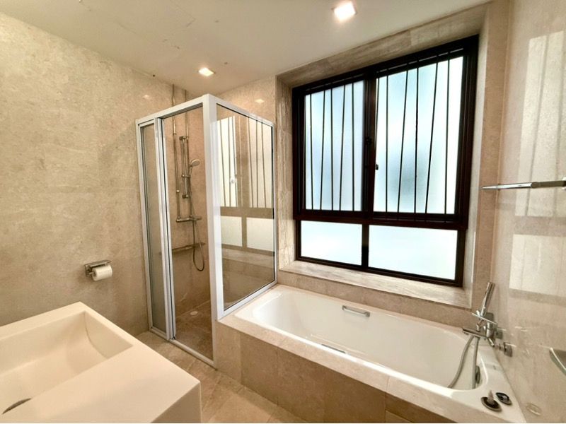 Varsity Park Condominium Condominium For Rent, $6,700, 3 Bed 3 Bath 1,636 sqft $4.10 psf