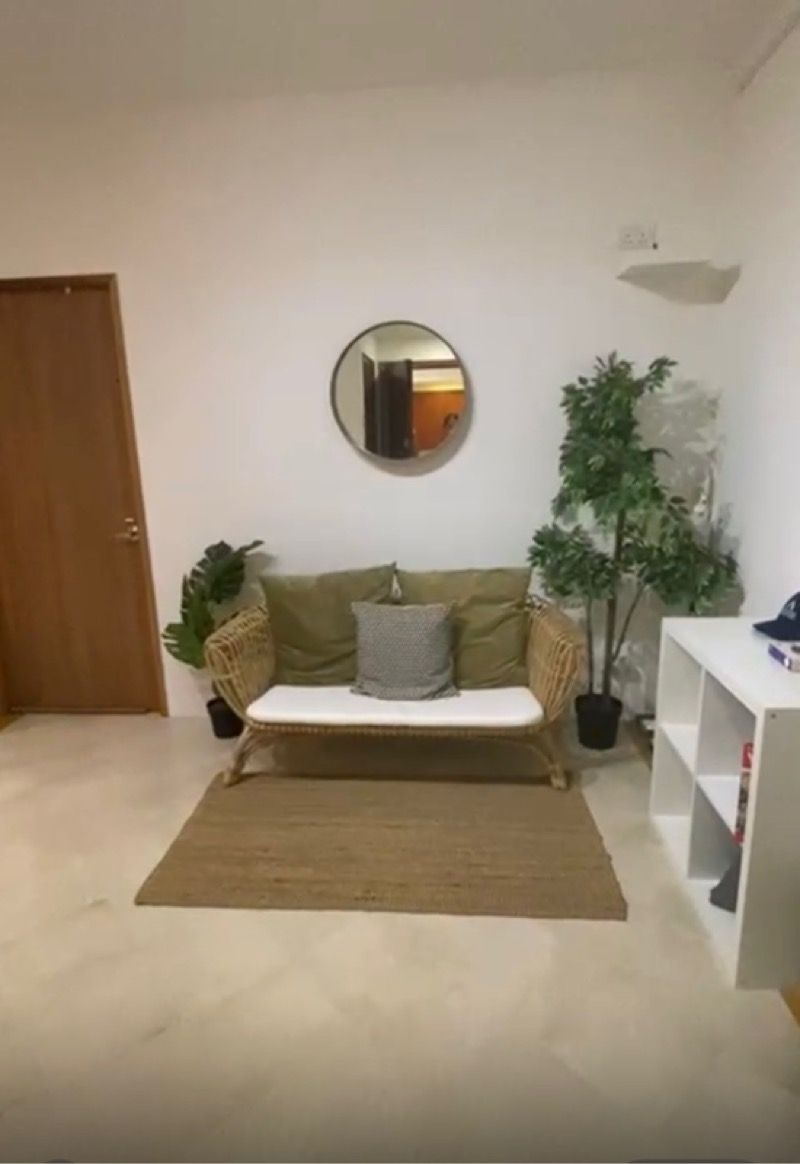 Emerald Garden Condominium Room Rental, $1,349, 1 Bed 1 Bath 120 sqft $11.24 psf