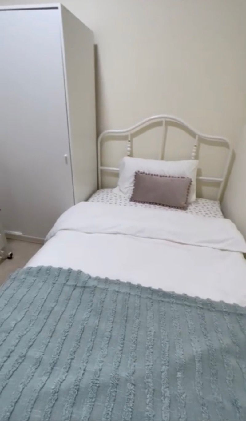 Emerald Garden Condominium Room Rental, $1,349, 1 Bed 1 Bath 120 sqft $11.24 psf