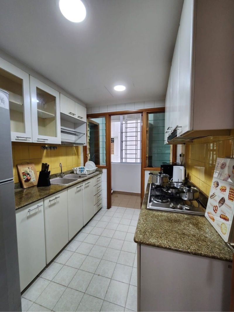 Queens Condominium Room Rental, $2,499, 1 Bed 1 Bath 250 sqft $10.00 psf