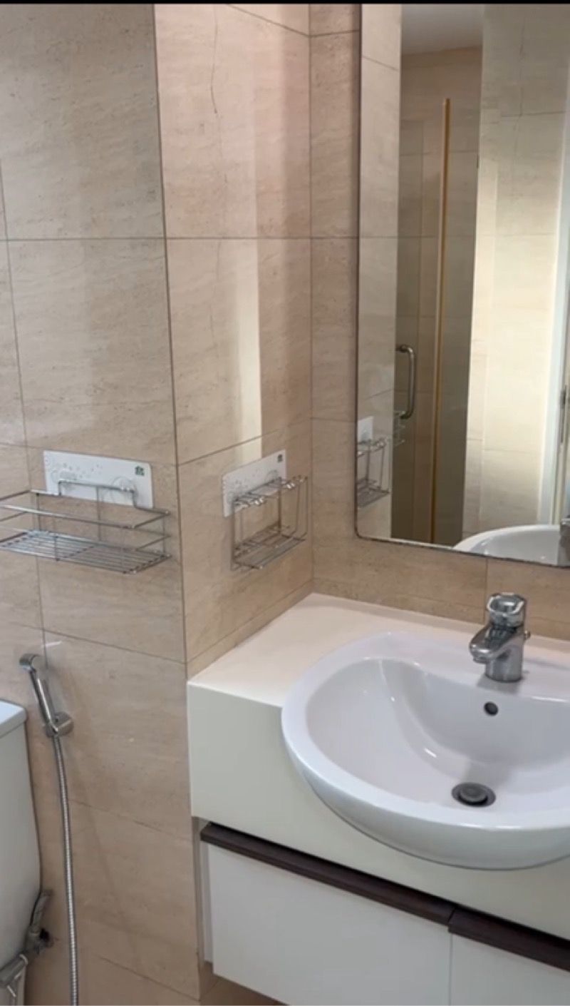 Monterey Park Condominium Condominium Room Rental, $2,199, 1 Bed 1 Bath 250 sqft $8.80 psf