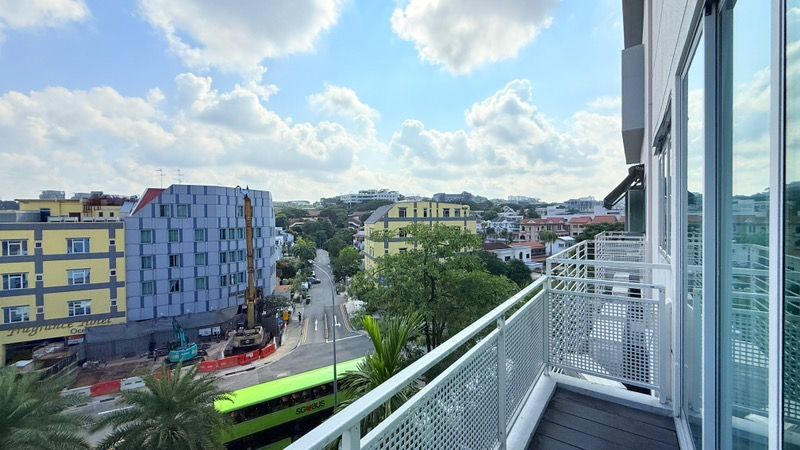 The Spectrum Condominium Room Rental, $1,350, 1 Bed 1 Bath 100 sqft $13.50 psf