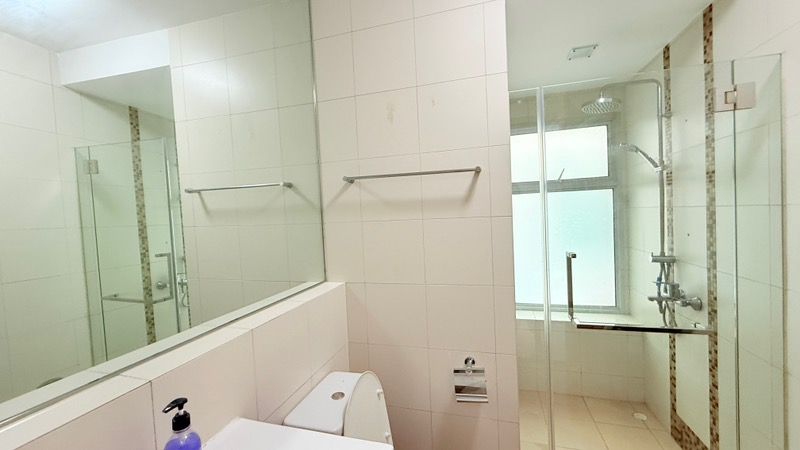 The Spectrum Condominium Room Rental, $1,350, 1 Bed 1 Bath 100 sqft $13.50 psf