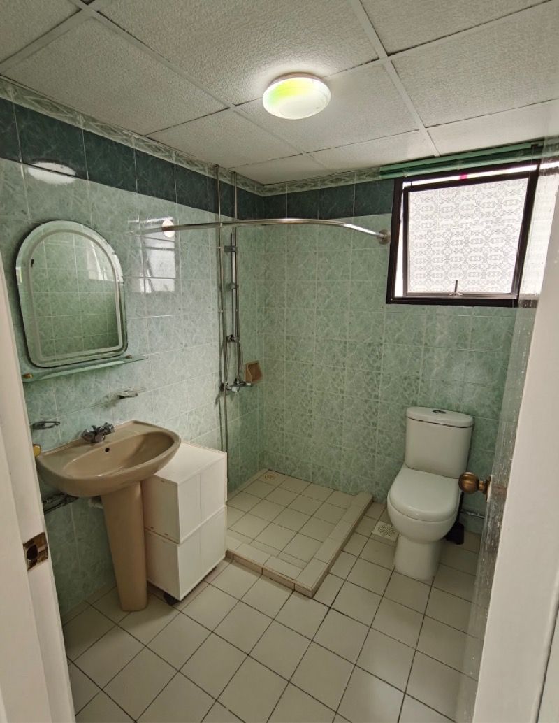 Central Green Condominium Room Rental, $1,150, 1 Bed 1 Bath 100 sqft $11.50 psf