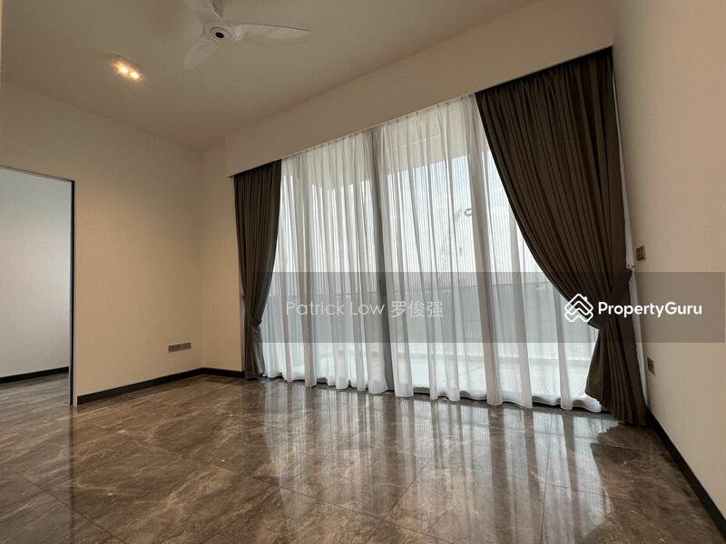 Prop-GPT: Condominium: D07  Midtown Bay