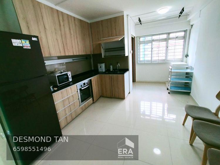 Prop-GPT: HDB:   Pasir Ris Street 11 185 Pasir Ris Street 11 For Rent
