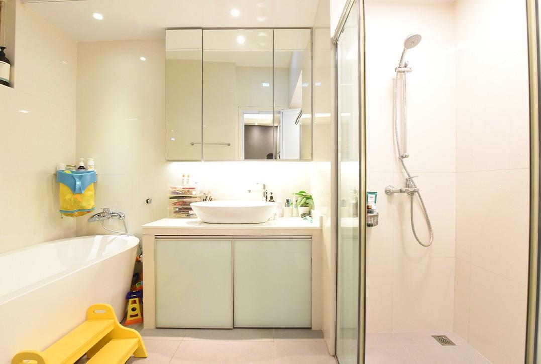Condominium for Rent, Costa Rhu Condominium For Rent, $8,900, 3 Bed 3 Bath 1,900 sqft $4.68 psf, SGD 8,900 | 99-year Leasehold