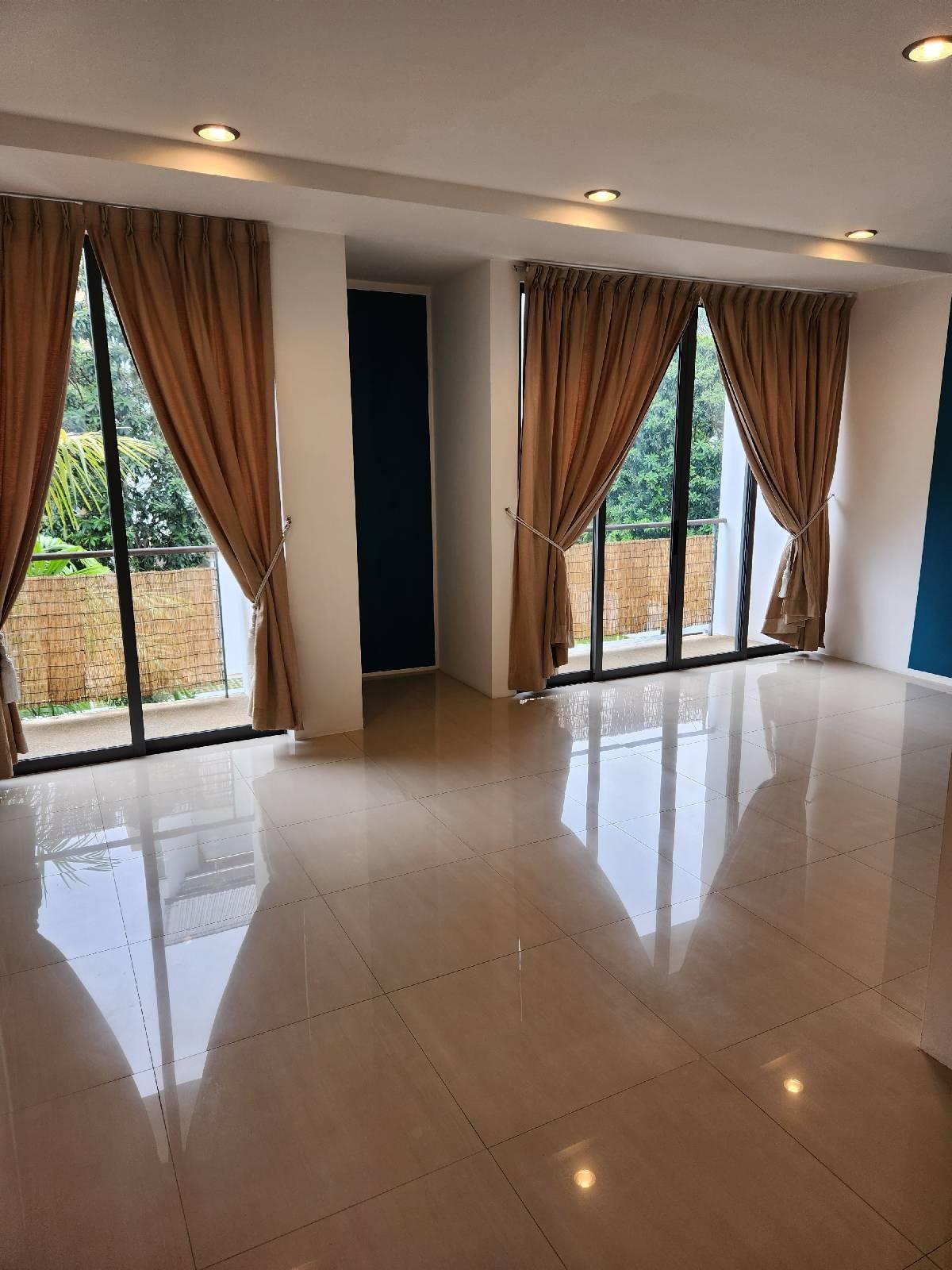 Apartment for Rent, Carlyx Residence Apartment For Rent, $4,000, 2 Bed 2 Bath 1,200 sqft $3.33 psf, SGD 4,000 | Freehold