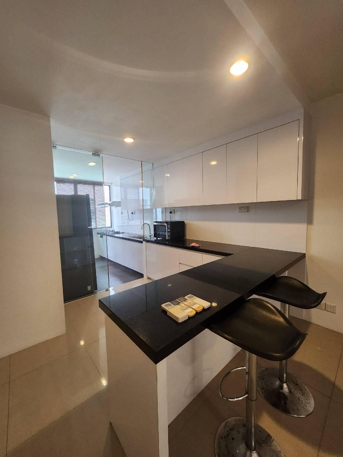 Apartment for Rent, Carlyx Residence Apartment For Rent, $4,000, 2 Bed 2 Bath 1,200 sqft $3.33 psf, SGD 4,000 | Freehold