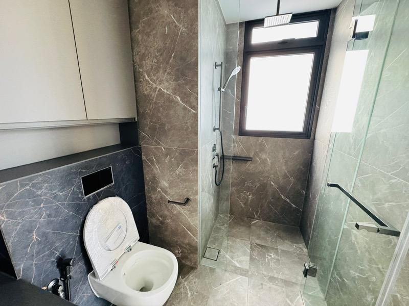 Condominium for Rent, Irwell Hill Residences Condominium For Rent, $5,000, 2 Bed 1 Bath 614 sqft $8.14 psf, SGD 5,000 | 99-year Leasehold