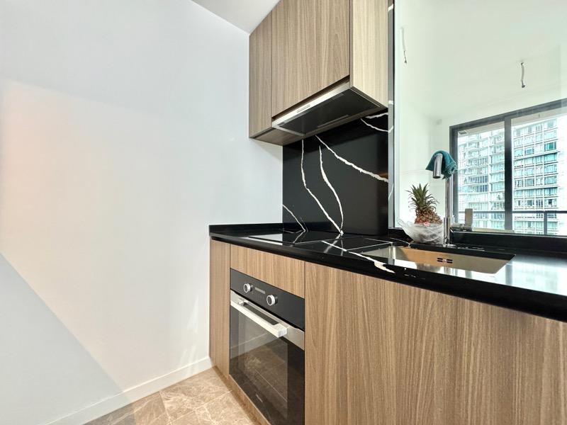 Condominium for Rent, Irwell Hill Residences Condominium For Rent, $4,800, 2 Bed 1 Bath 614 sqft $7.82 psf, SGD 4,800 | 99-year Leasehold
