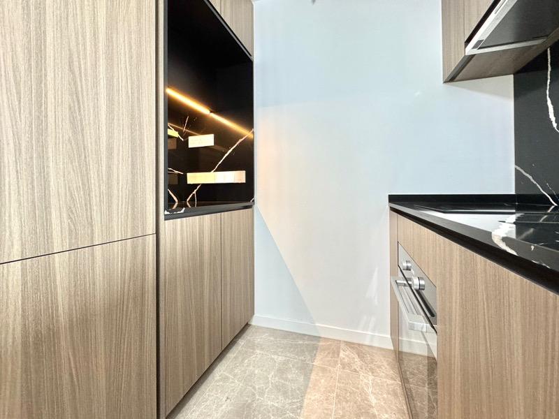 Condominium for Rent, Irwell Hill Residences Condominium For Rent, $4,800, 2 Bed 1 Bath 614 sqft $7.82 psf, SGD 4,800 | 99-year Leasehold