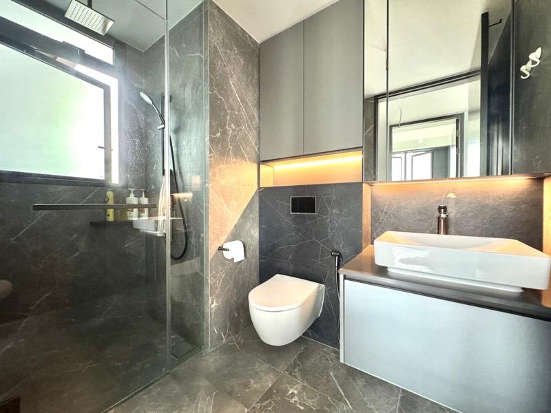 Condominium for Rent, Irwell Hill Residences Condominium For Rent, $4,800, 2 Bed 1 Bath 614 sqft $7.82 psf, SGD 4,800 | 99-year Leasehold