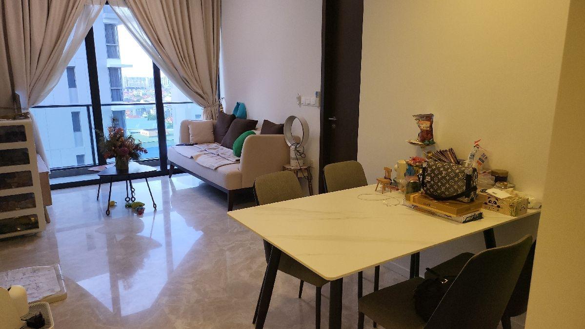 Prop-GPT: Condominium: D15  Amber 45