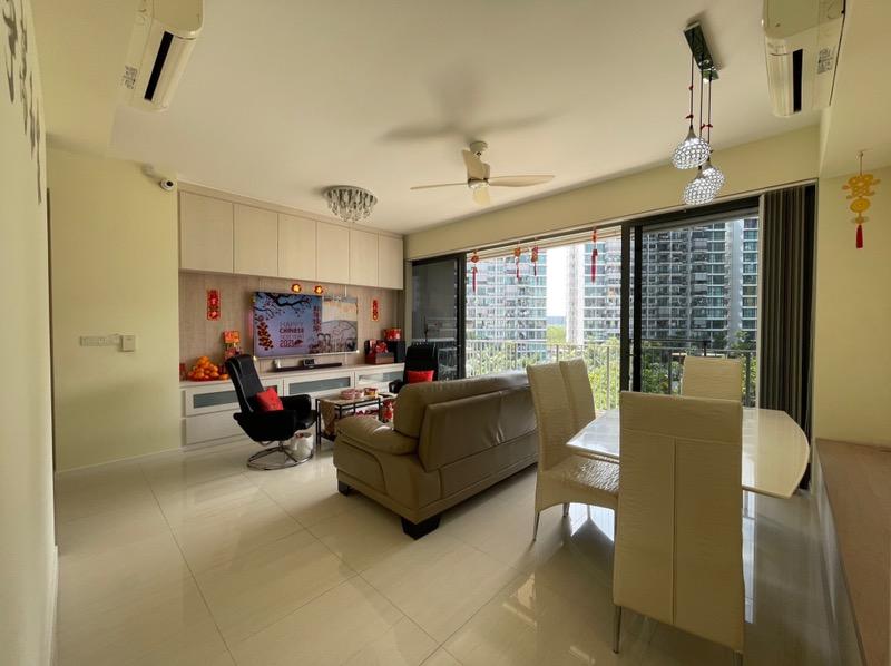 Prop-GPT: Condominium: D19  Boathouse Residences