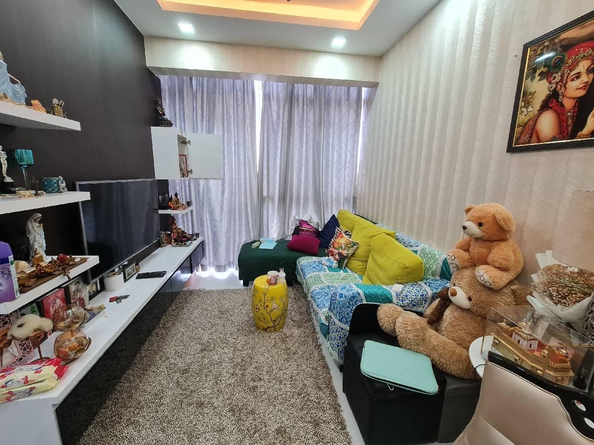 Prop-GPT: Apartment: D12  SkySuites 17