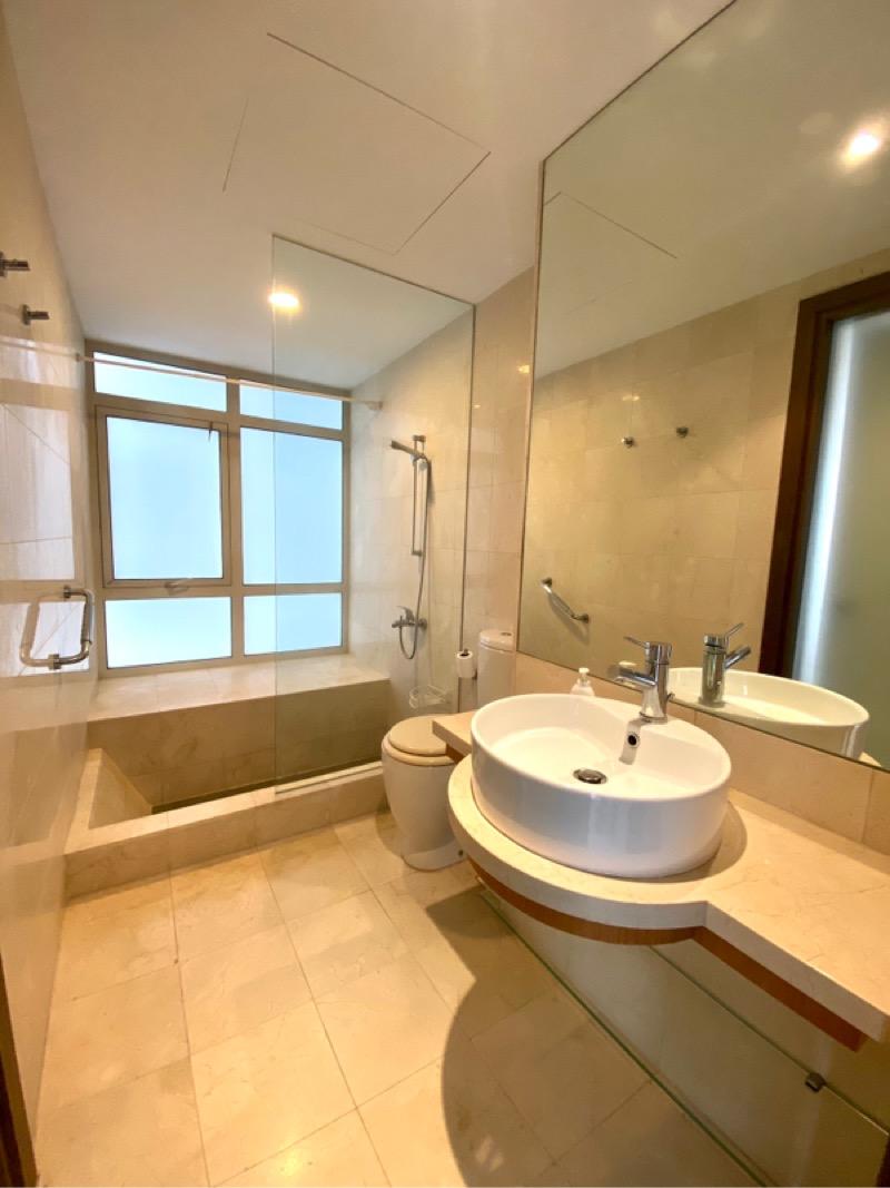 Condominium for Rent, Icon Condominium For Rent, $4,200, 1 Bed 1 Bath 570 sqft $7.37 psf, SGD 4,200 | 99-year Leasehold