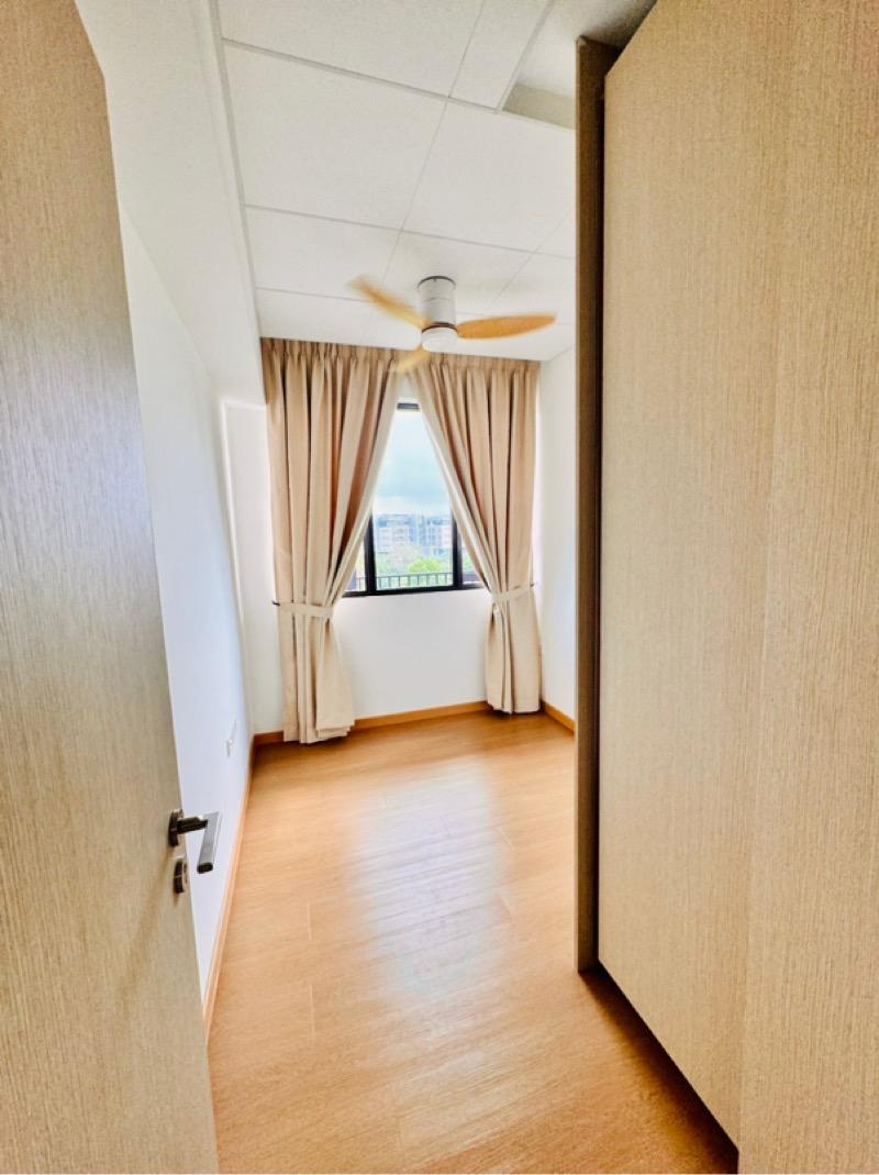 Condominium for Rent, Treasure at Tampines Condominium For Rent, $3,300, 2 Bed 1 Bath 581 sqft $5.68 psf, SGD 3,300