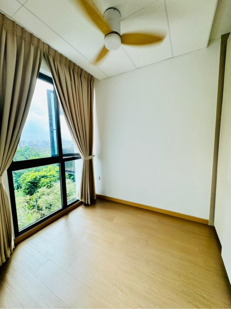 Condominium for Rent, Treasure at Tampines Condominium For Rent, $3,300, 2 Bed 1 Bath 581 sqft $5.68 psf, SGD 3,300