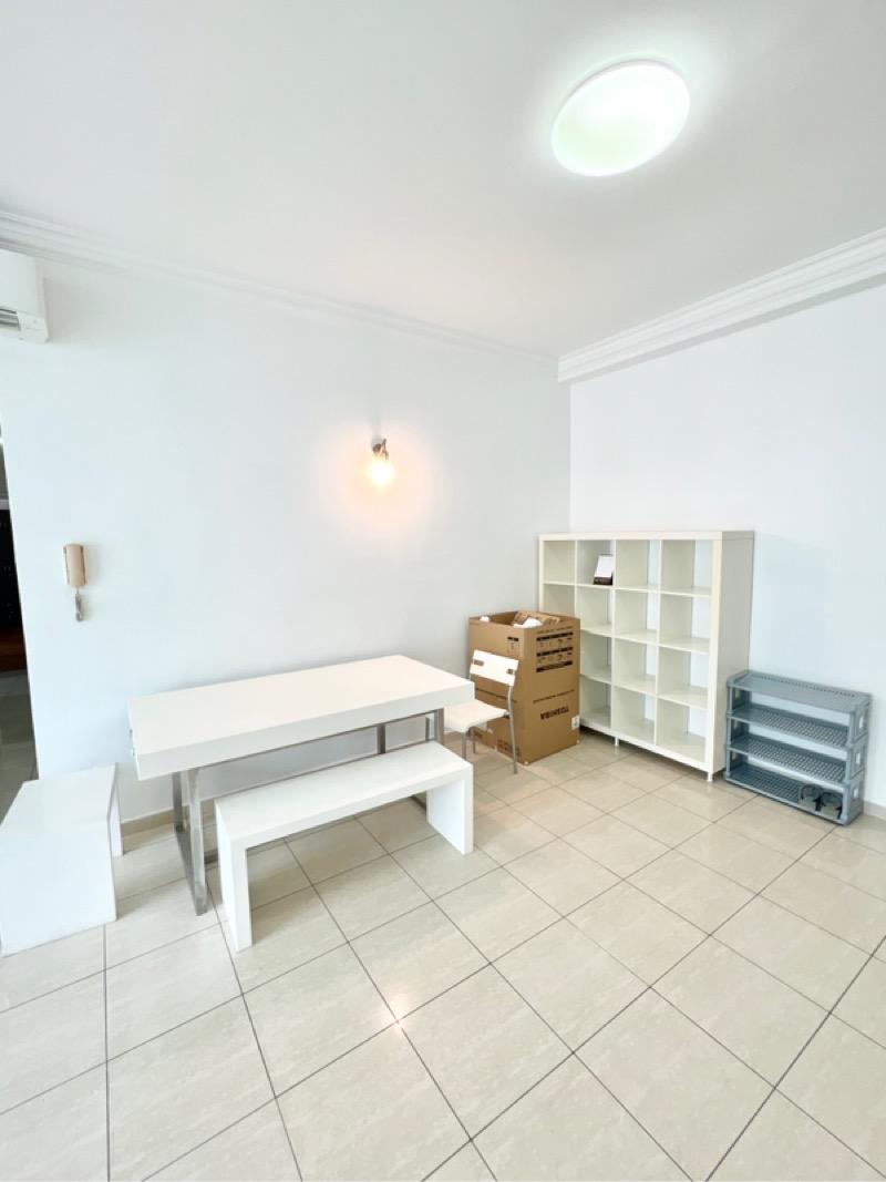 Prop-GPT: Apartment: D14  The Sunny Spring