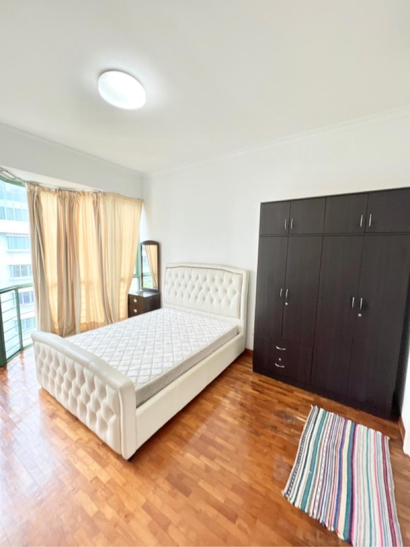 Apartment for Rent, The Sunny Spring Apartment For Rent, $4,500, 3 Bed 2 Bath 1,195 sqft $3.77 psf, SGD 4,500 | Freehold