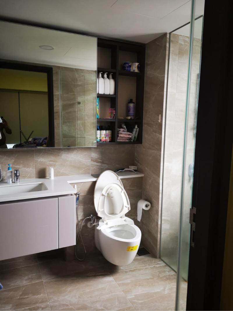 Condominium for Rent, LAKE GRANDE Condominium For Rent, $4,300, 2 Bed 2 Bath 721 sqft $5.96 psf, SGD 4,300 | 99-year Leasehold