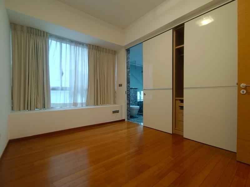 Condominium for Rent, Suites @ Cairnhill Condominium For Rent, $10,000, 4 Bed 4 Bath 1,830 sqft $5.46 psf, SGD 10,000 | Freehold