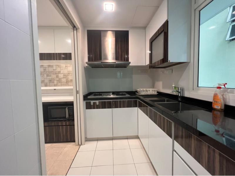 Prop-GPT: Condominium: D05  Monterey Park Condominium