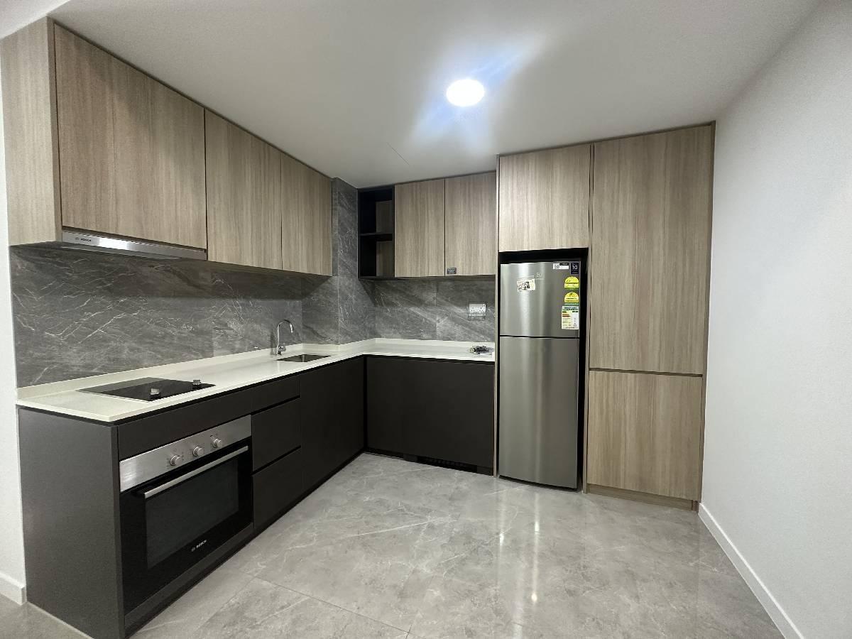 Condominium for Rent, Kent Ridge Hill Residences Condominium For Rent, $4,900, 2 Bed 2 Bath 775 sqft $6.32 psf, SGD 4,900 | 99-year Leasehold