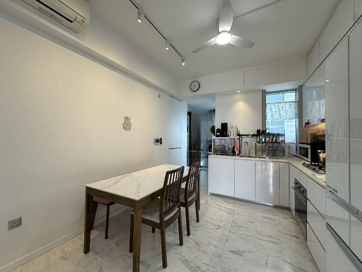 Condominium for Rent, Queens Peak Condominium For Rent, $6,350, 3 Bed 2 Bath 937 sqft $6.78 psf, SGD 6,350 | 99-year Leasehold